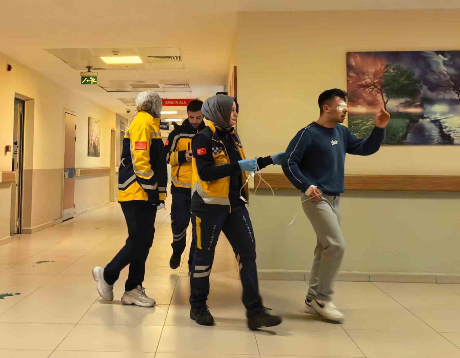 Bursa’da kesim makinesinden fırlayan parça işçinin gözüne saplandı
