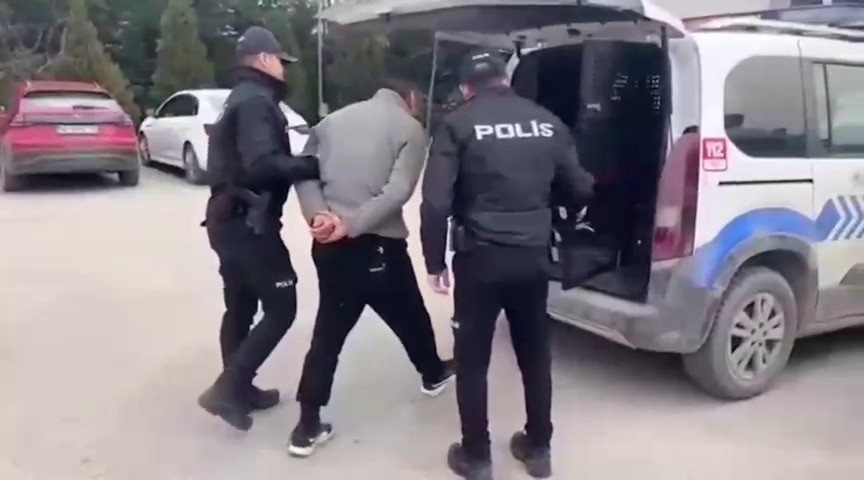 Bursa’da kesinleşmiş hapis cezası bulunan 3 şahıs yakalandı
