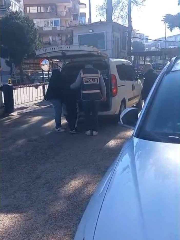 Bursa’da kesinleşmiş hapis cezası bulunan 5 kişi yakalandı
