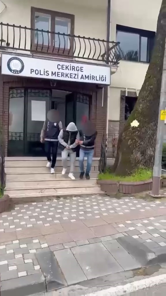 Bursa’da kesinleşmiş hapis cezasıyla aranan 4 kişi yakalandı
