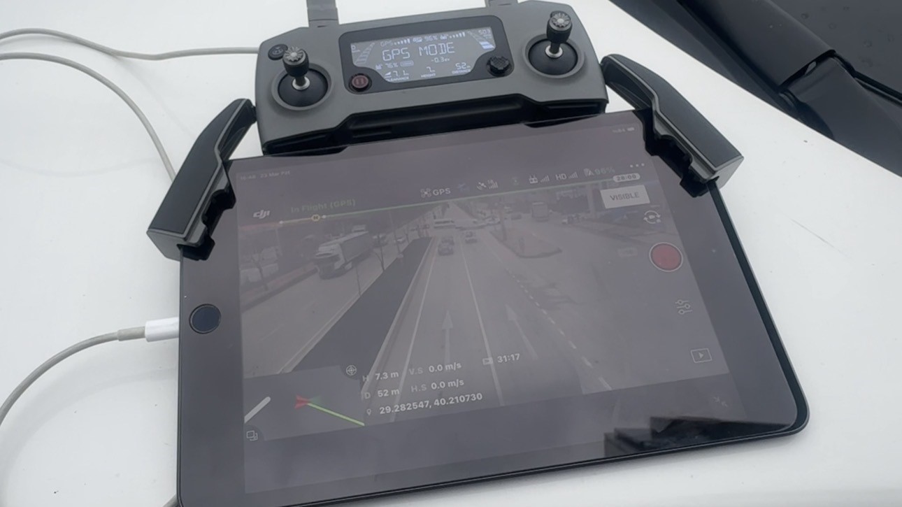 Bursa’da kırmızı ışık ihlali yapan araçlar dron ile böyle tespit edildi
