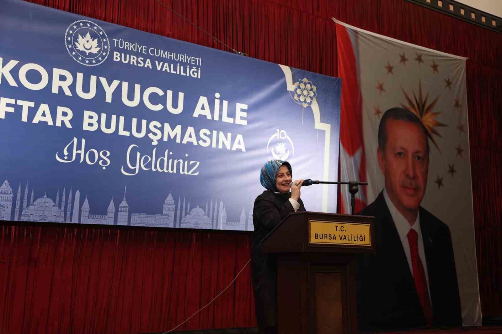 Bursa’da koruyucu aileler iftar sofrasında buluştu
