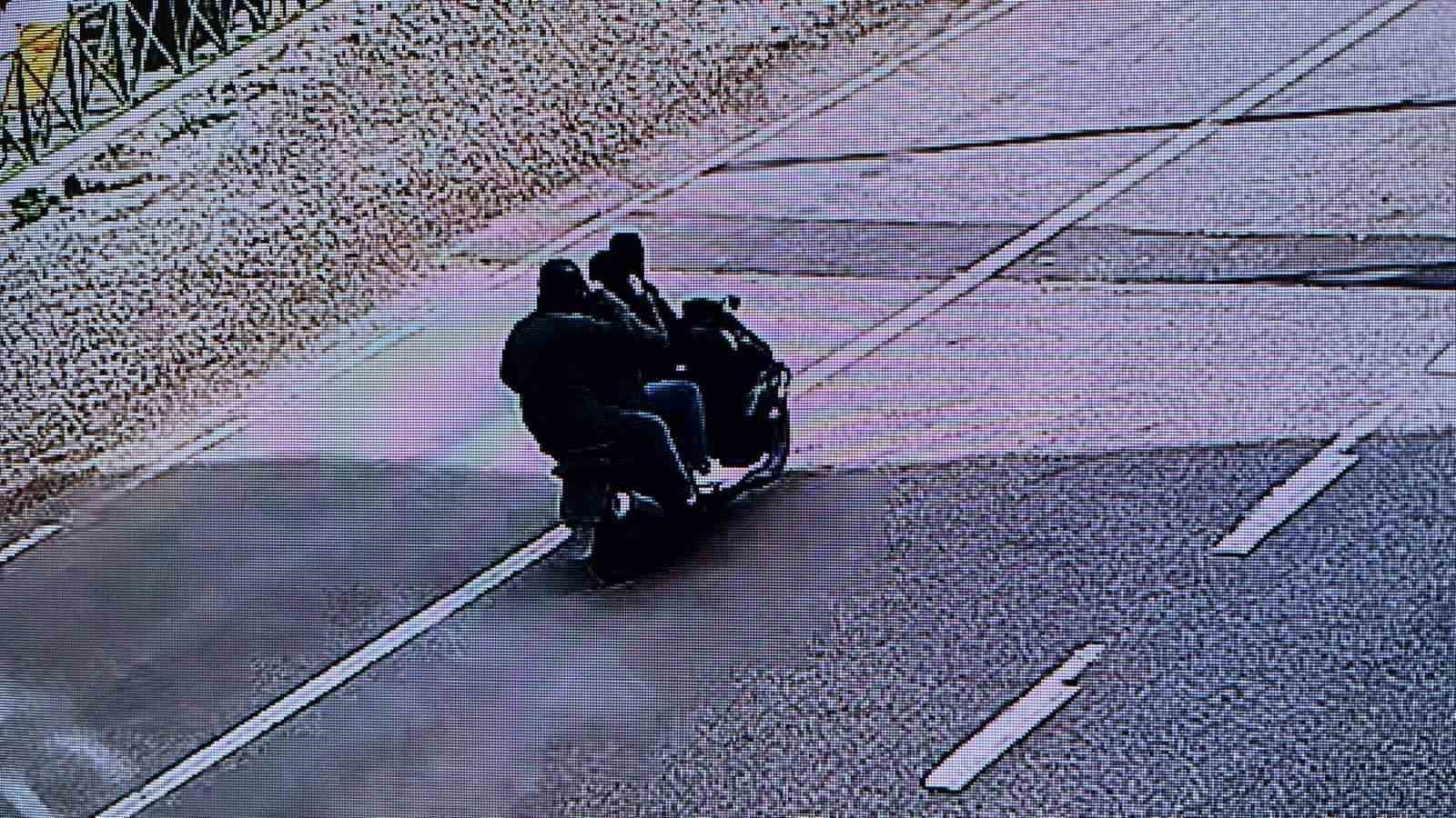 Bursa’da motosikletli maskeli hırsızlar 68 saatlik kamera incelemesiyle yakalandı
