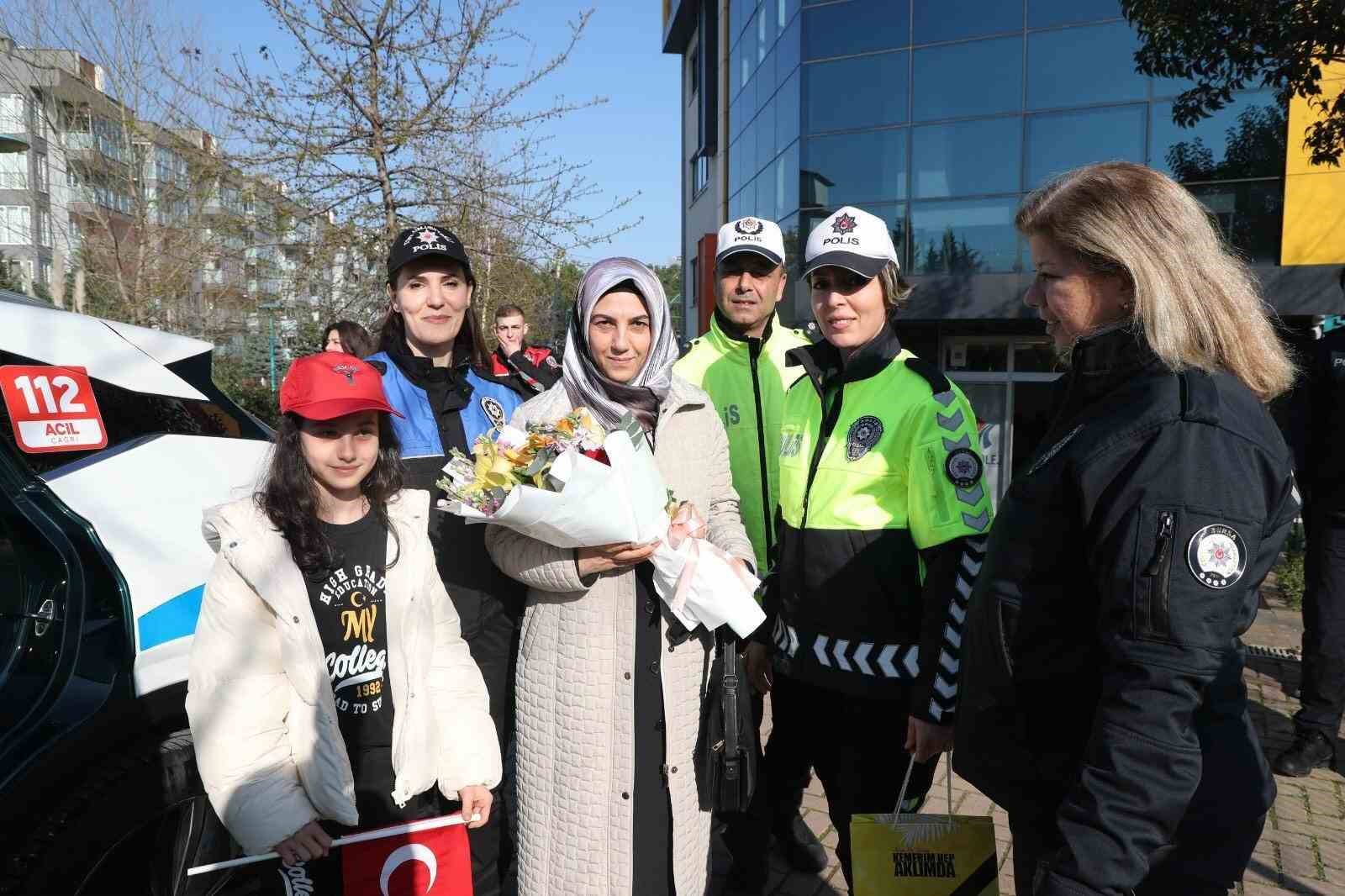 Bursa’da öğrencilere polislik tanıtımı ve güvenlik bilgilendirmesi
