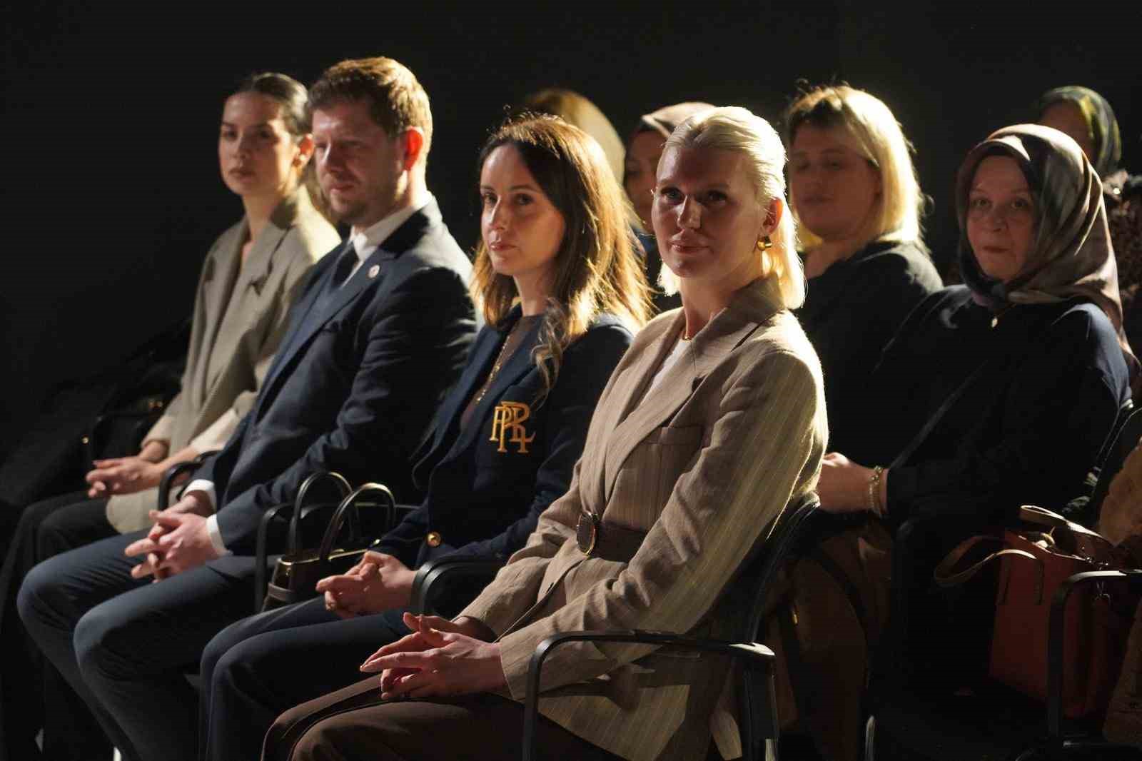 Bursa’da orman yangınlarına dikkat çeken piyano konseri verdiler
