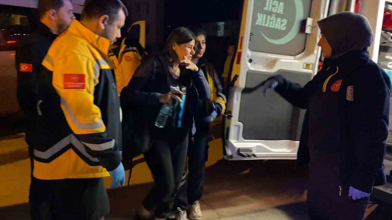 Bursa’da otomobil ile minibüs çarpıştı: 9 yaralı
