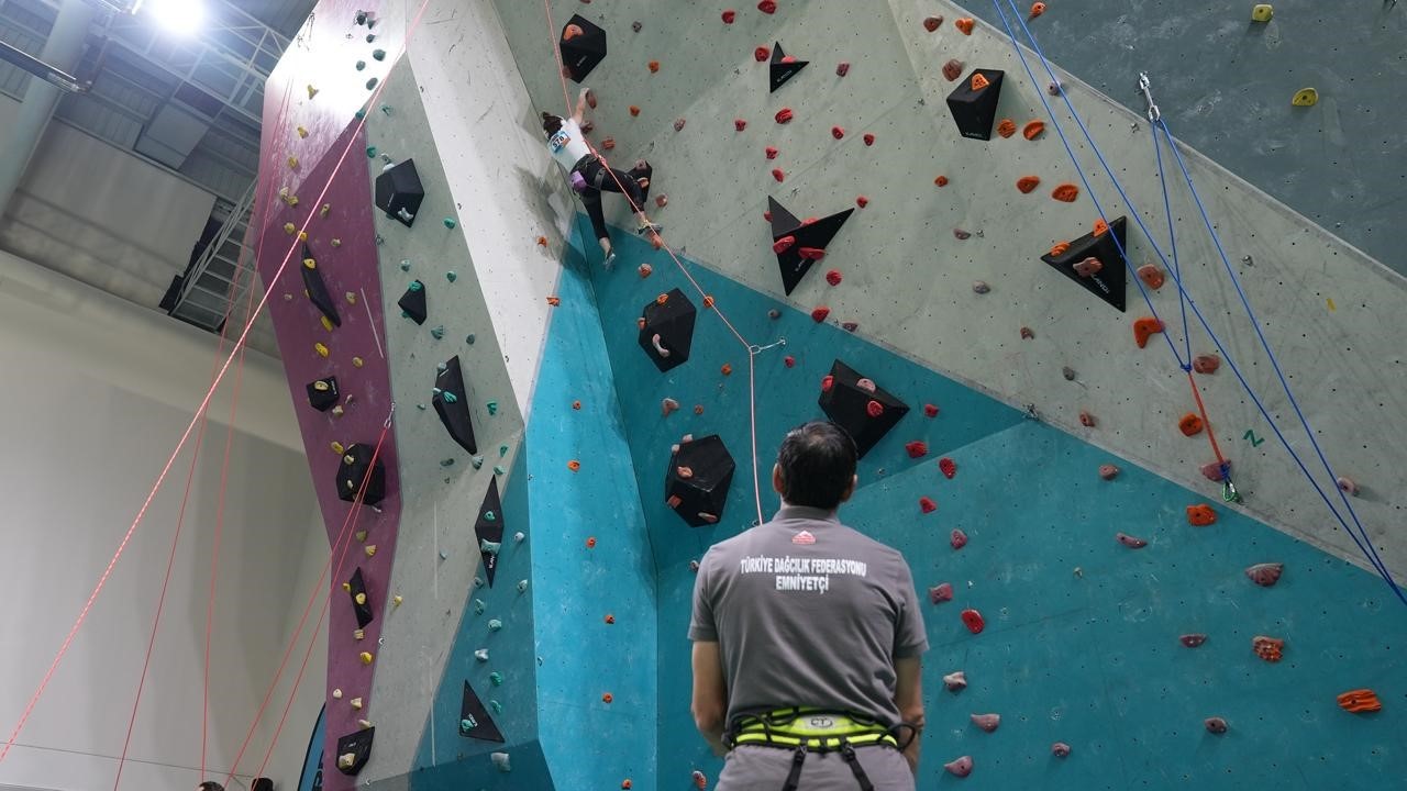 Bursa’da para tırmanış heyecanı
Bursa’da para tırmanış heyecanı