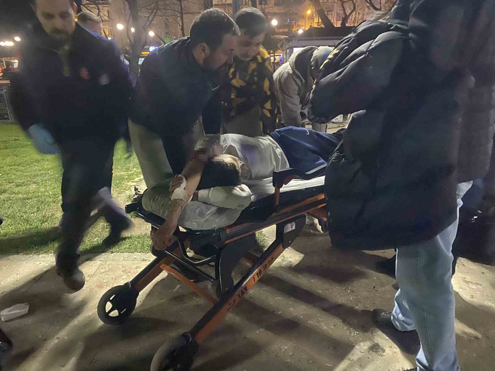 Bursa’da parkta bıçaklı kavga: 16 yaşındaki çocuk yaralandı
