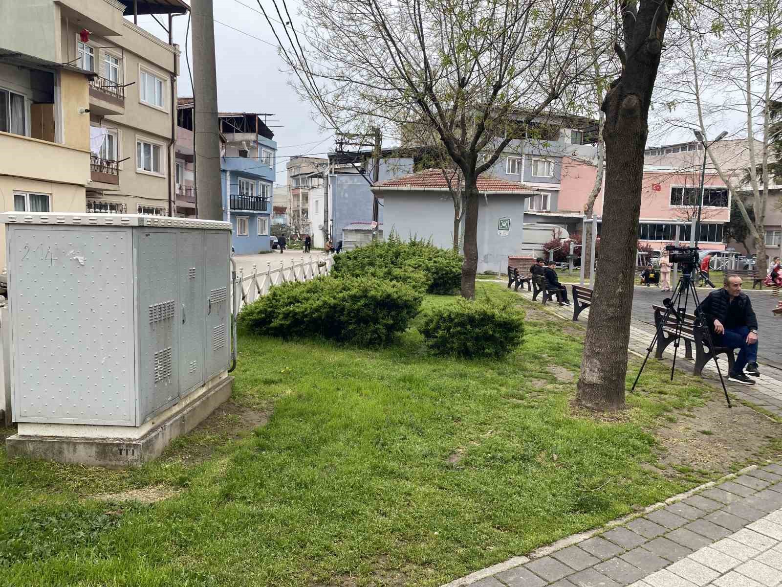 Bursa’da parkta toplanan bitki az kalsın faciaya yol açıyordu
