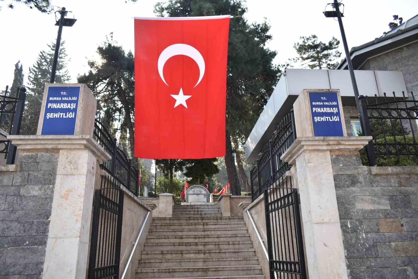 Bursa’da Ramazan boyunca şehitlere vefa ziyaretleri
