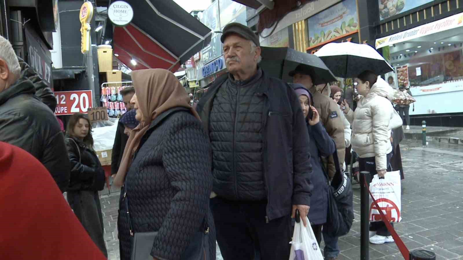 Bursa’da Ramazan öncesi çarşı ve pazarlar yoğunlaştı
