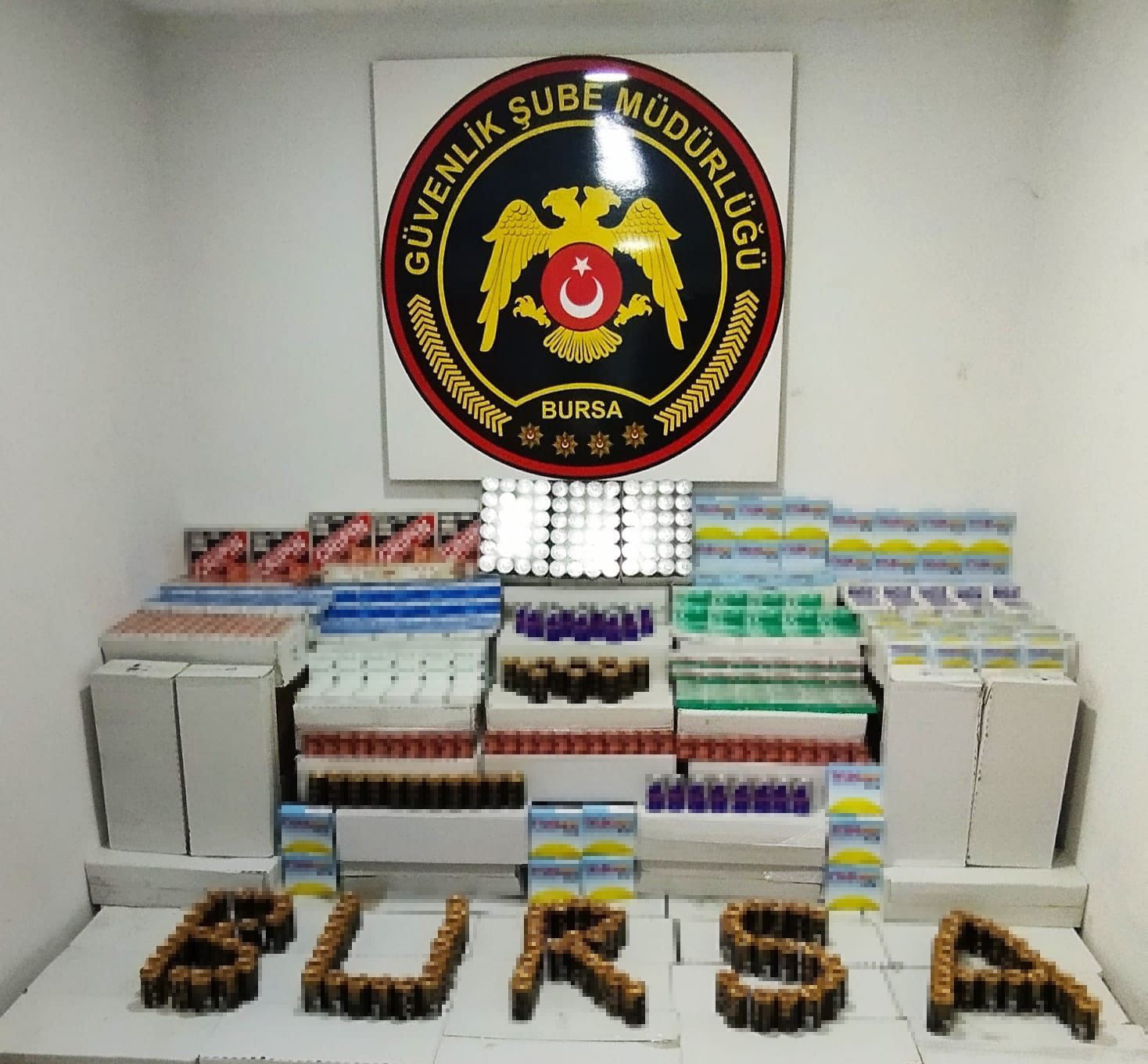 Bursa’da ruhsatsız ilaç operasyonu: Binlerce ürün ele geçirildi
