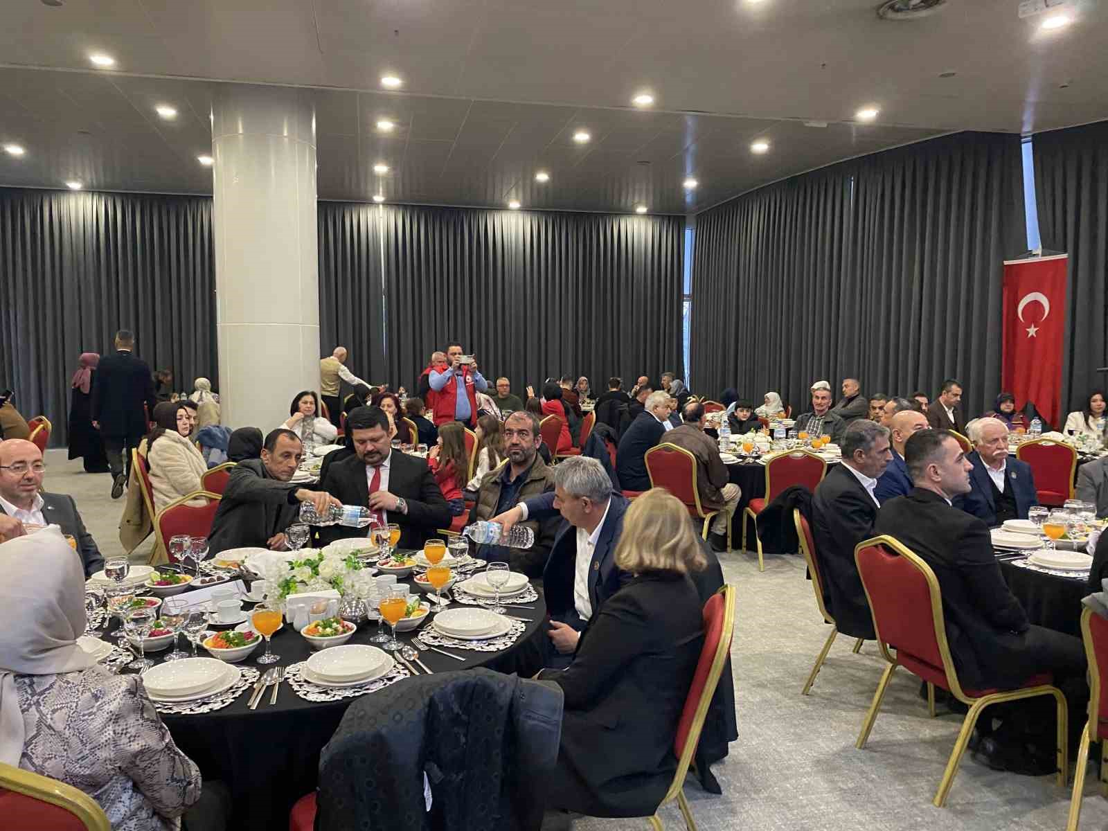 Bursa’da şehit aileleri ve gaziler iftarda buluştu
