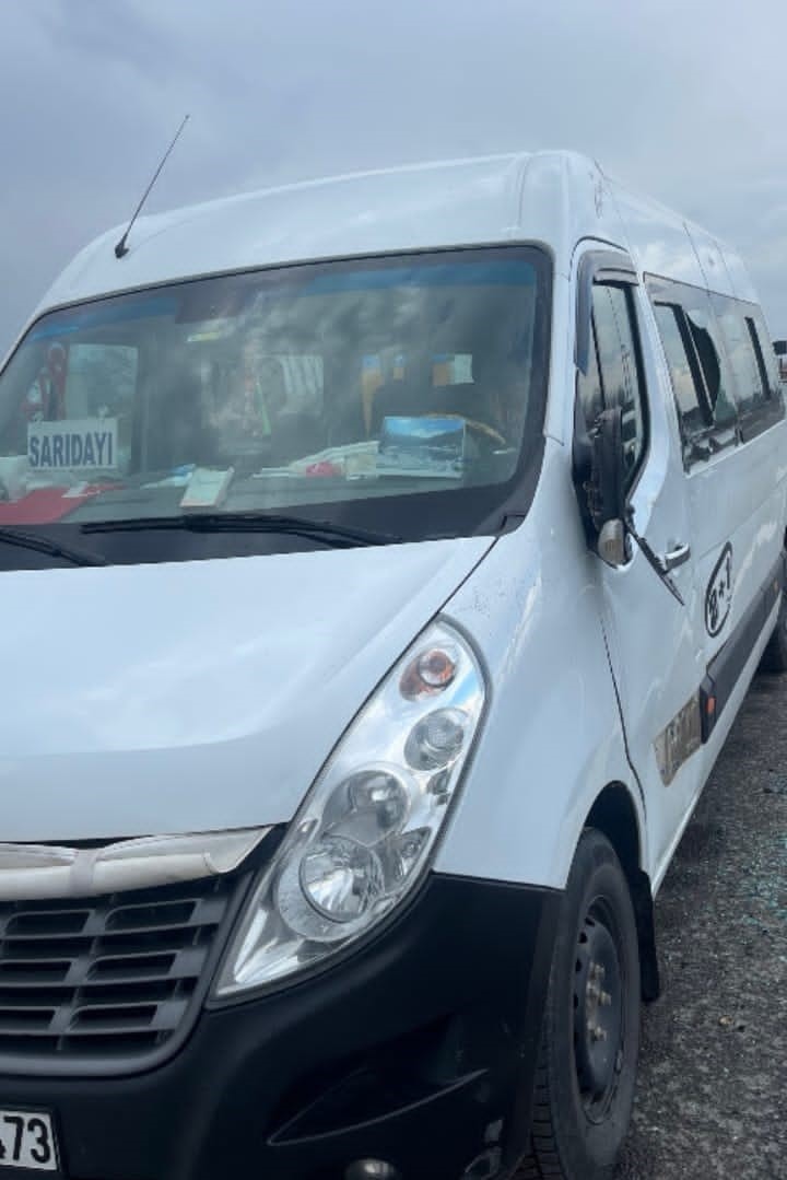 Bursa’da servis minibüsünden inen sürücüye araç çarptı
