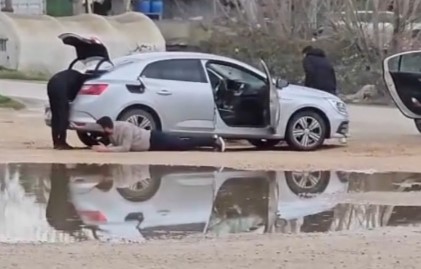 Bursa’da soygun senaryosunu polis yutmadı...20 milyonluk sahte gasp planı çökertildi: 5 kişi tutuklandı
Bursa’da soygun senaryosunu polis yutmadı...20 milyonluk sahte gasp planı çökertildi: 5 kişi tutuklandı