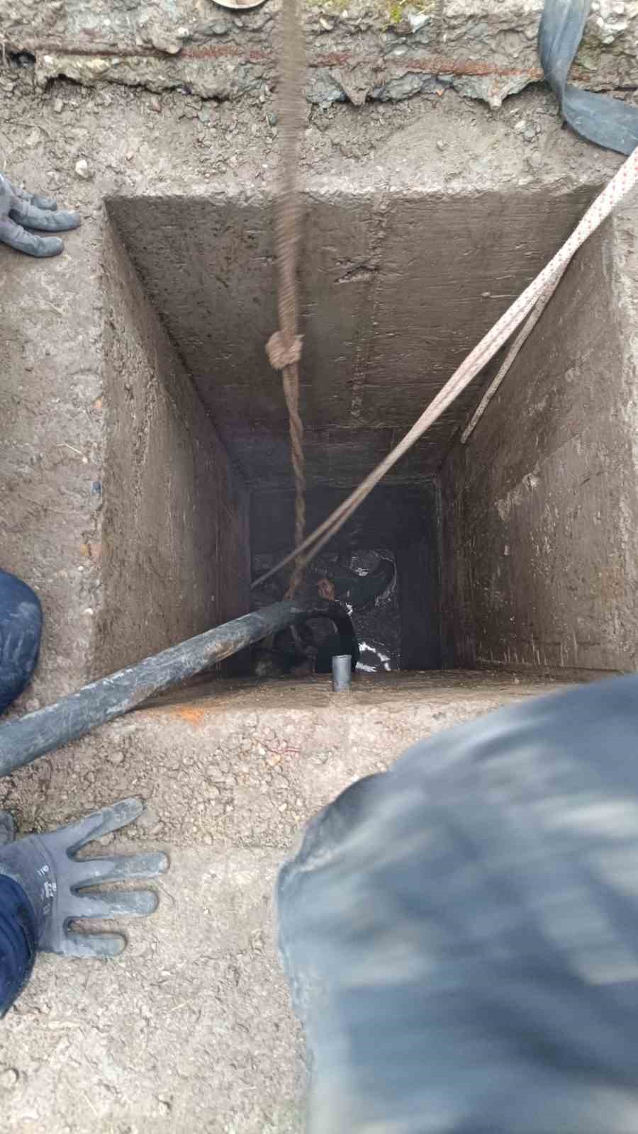 Bursa’da su kuyusunu temizleyen baba ve oğlu metan gazından etkilendi
