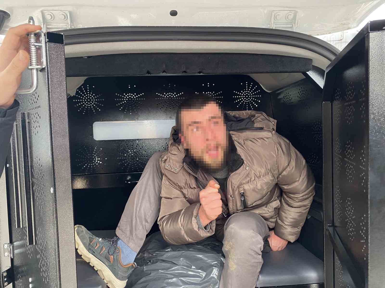 Bursa’da taciz iddiası ortalığı karıştırdı: Şüpheli linç edilmekten son anda kurtarıldı
