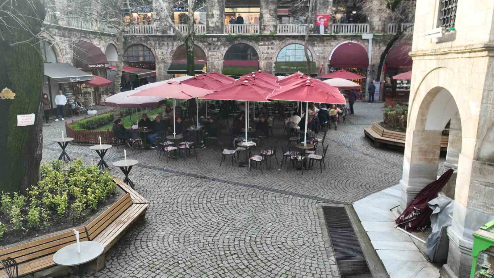 Bursa’da tarihi hanlarda yeni dönem: Avlular boşaltılıyor
