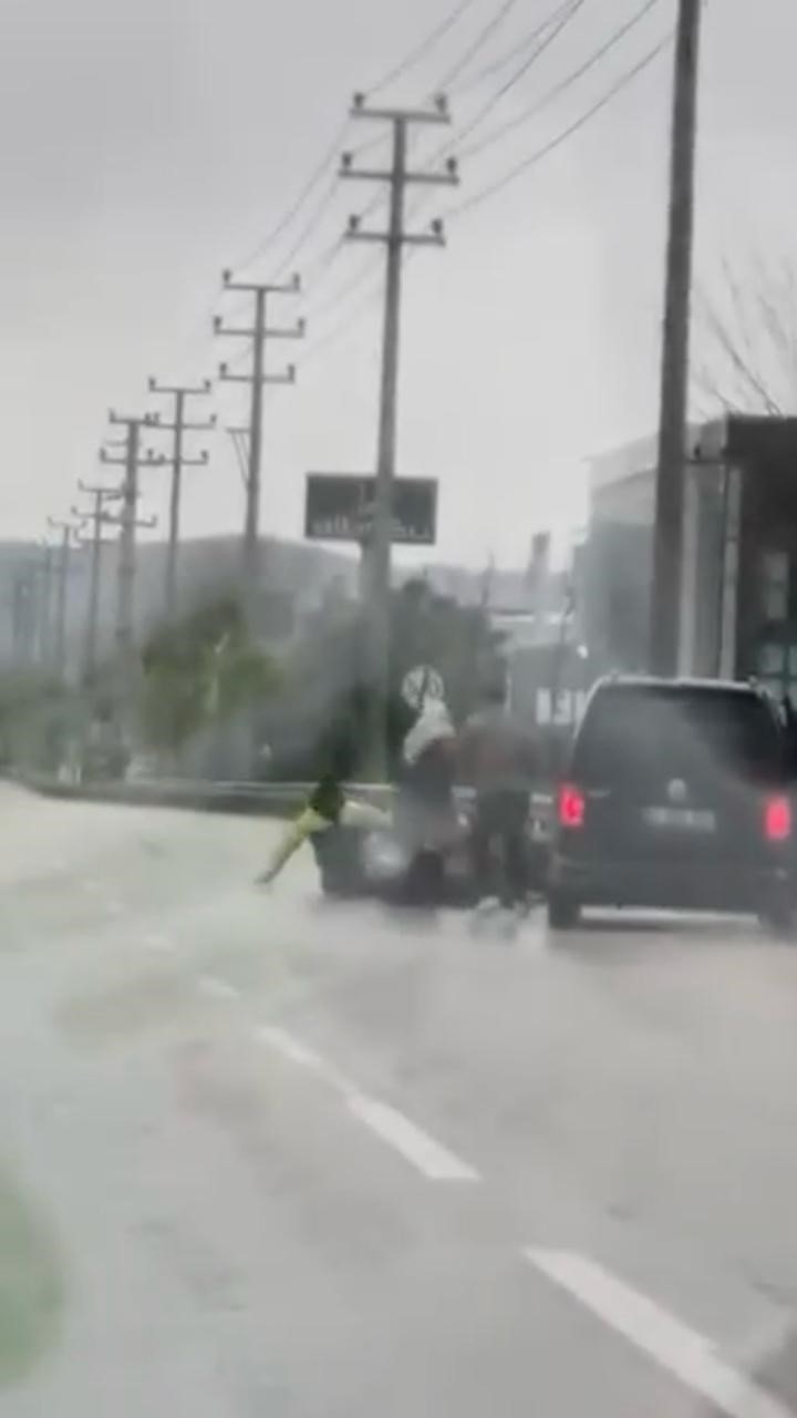Bursa’da tartıştığı kuryeyi dövdü: O anlar kameraya yansıdı
