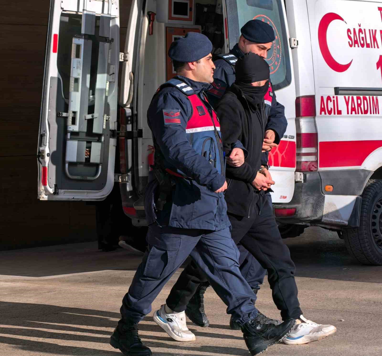 Bursa’da tekel bayine tüfekli saldırı: cezaevi firarisi 19 gün sonra tutuklandı
