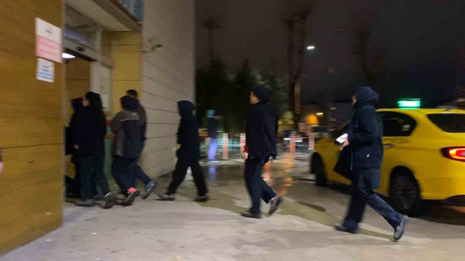 Bursa’da tekstil fabrikasında gıda zehirlenmesi şüphesi: 20 işçi hastaneye kaldırıldı
