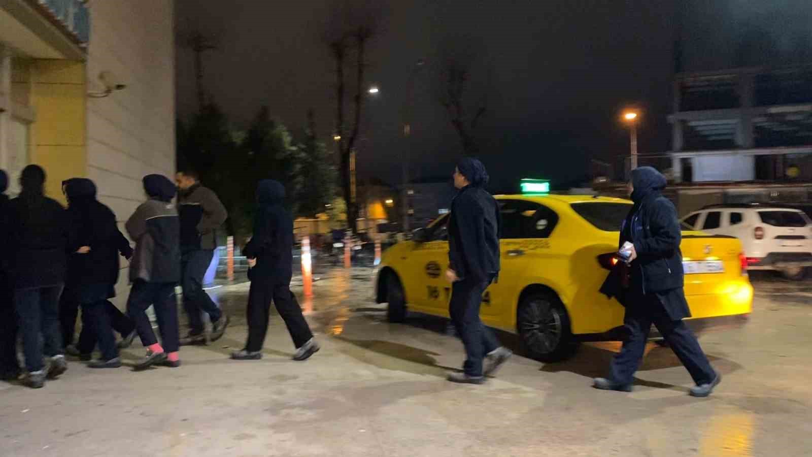 Bursa’da tekstil fabrikasında gıda zehirlenmesi şüphesi: 20 işçi hastaneye kaldırıldı
