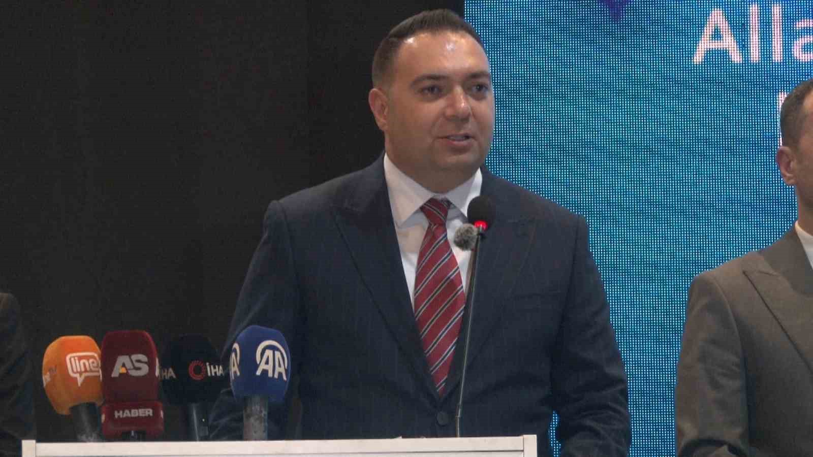 Bursa’da Ülkü Ocakları’nın düzenlediği iftarda birlik ve beraberlik vurgusu
