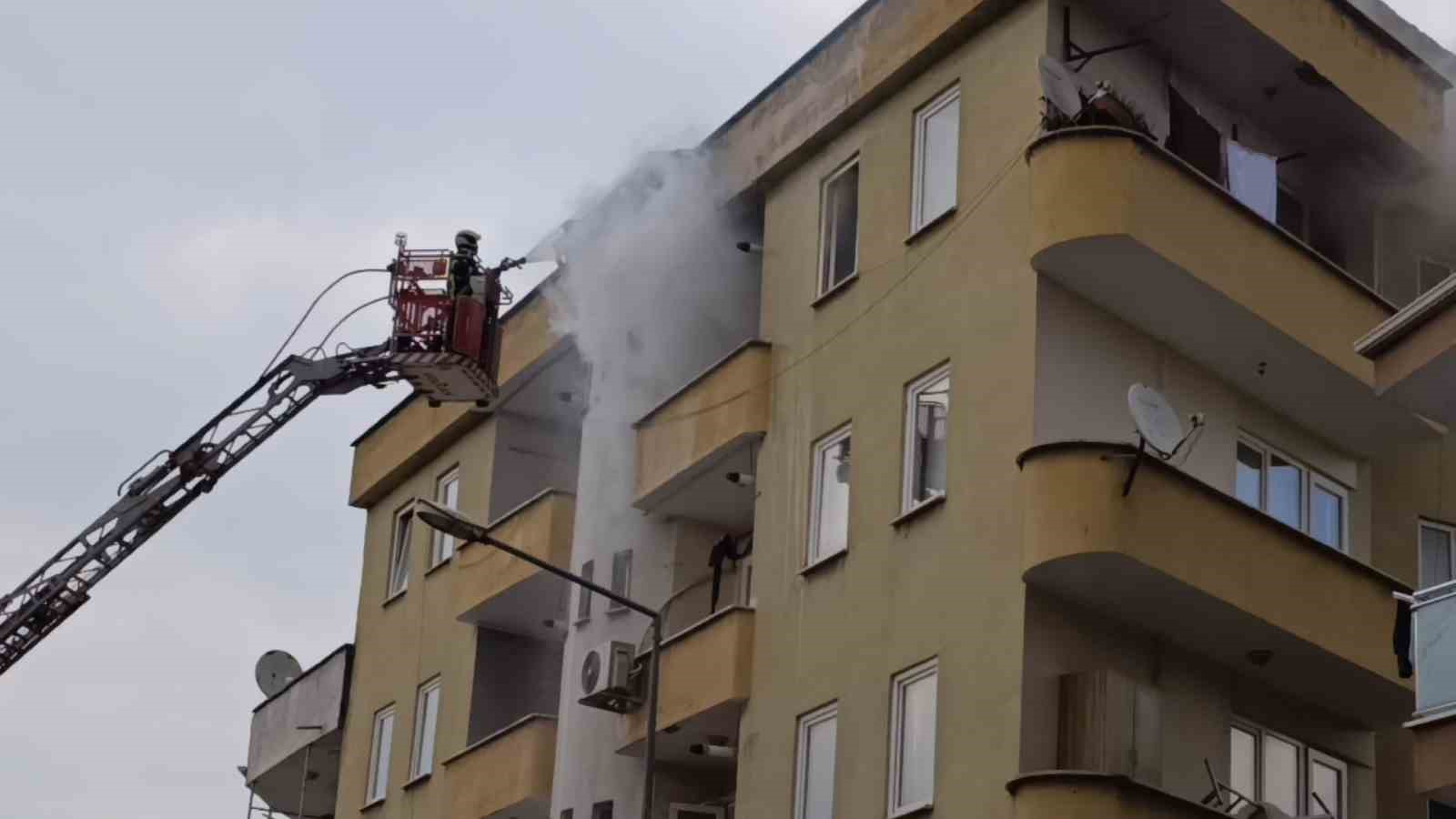 Bursa’da yemek yapılırken çıkan yangın paniğe neden oldu
