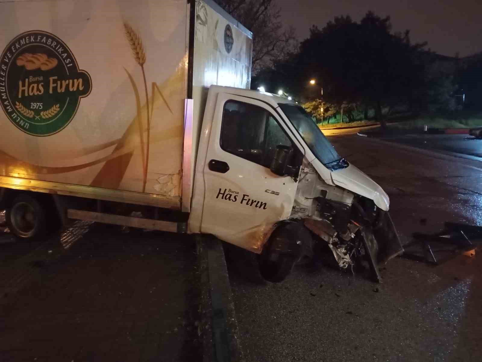 Bursa’da zincirleme kaza: 3 yaralı
