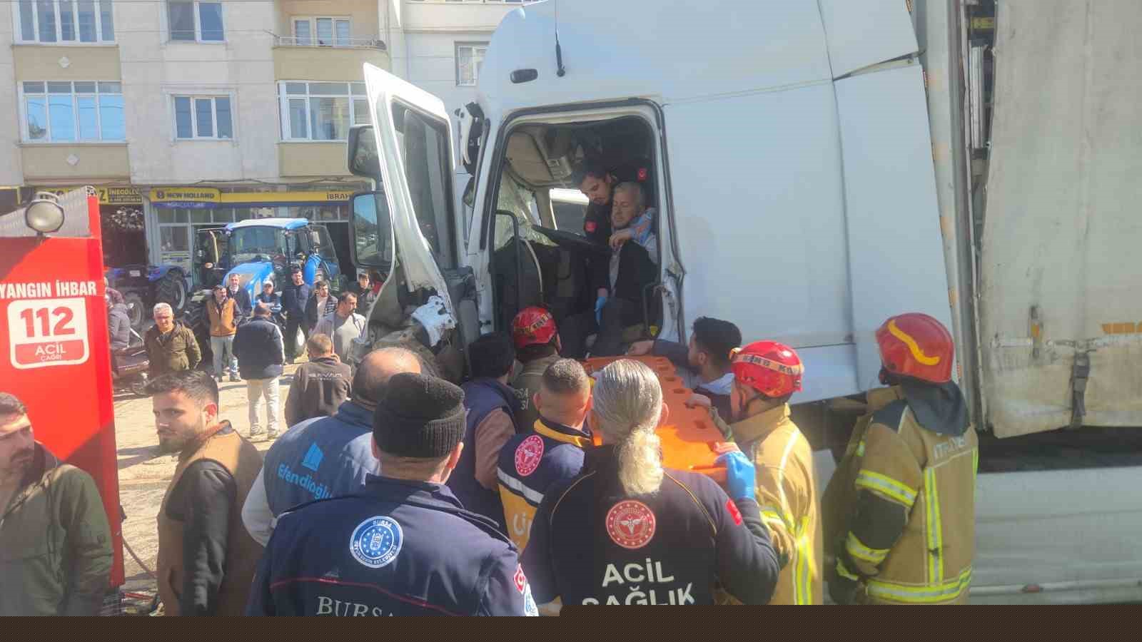 Bursa’da zincirleme kaza: 5 yaralı
