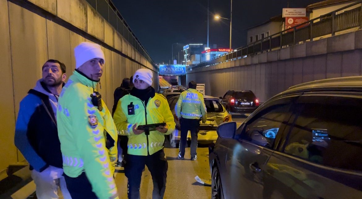 Bursa’da zincirleme trafik kazası sonrası kavga çıktı
