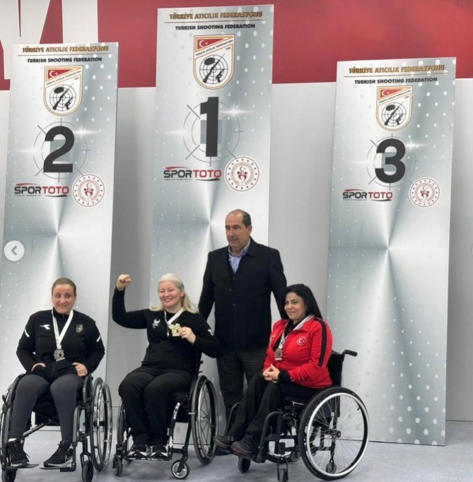 Bursalı milli sporcu Türkiye birincisi oldu
