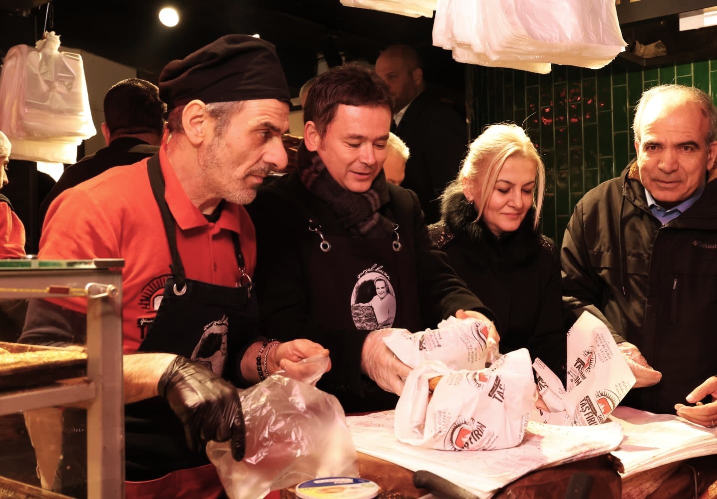 Bursalılar sahurda tarihi meydanda buluştu
