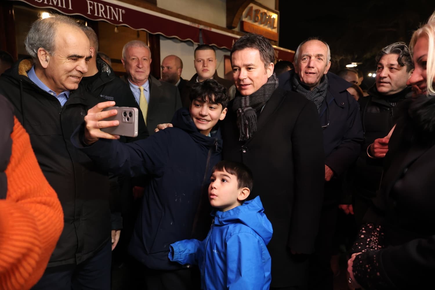 Bursalılar sahurda tarihi meydanda buluştu
