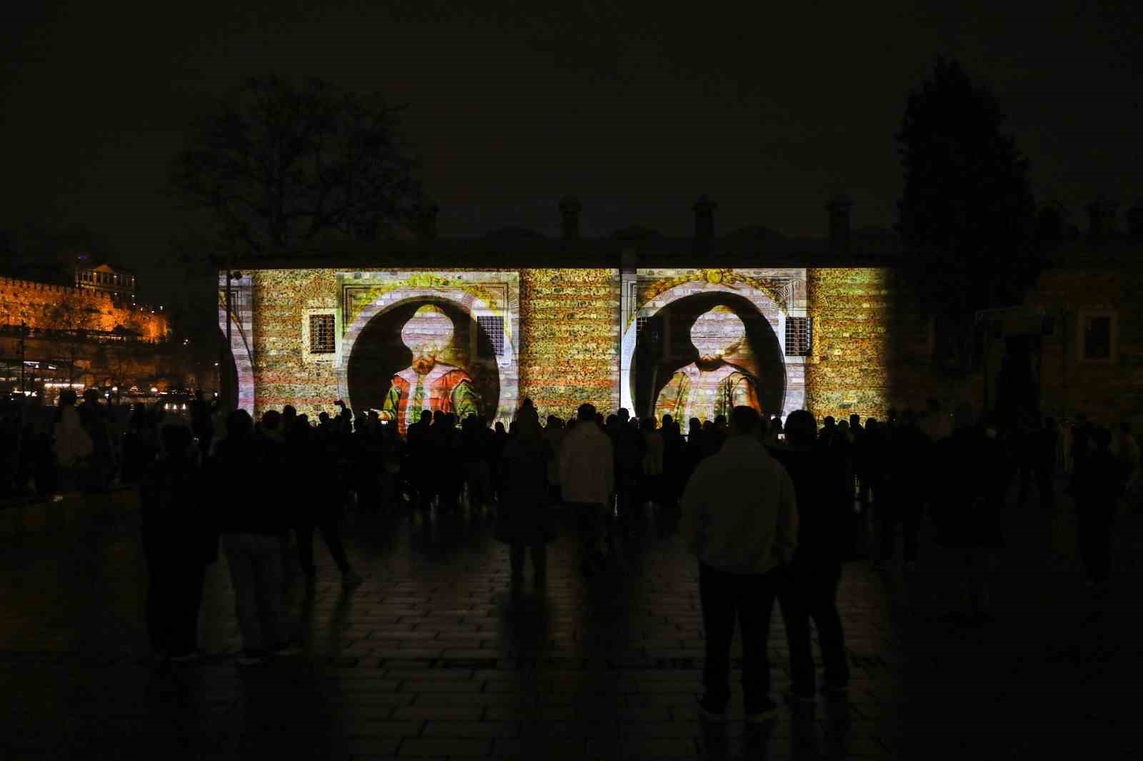 Bursa’nın 700 yıllık destanı ışık gösterisiyle anlatıldı
