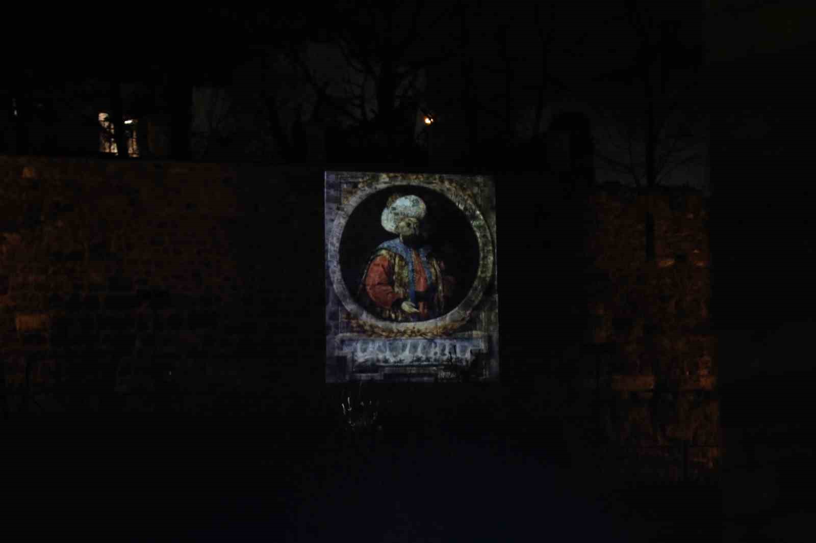 Bursa’nın 700 yıllık destanı ışık gösterisiyle anlatıldı
