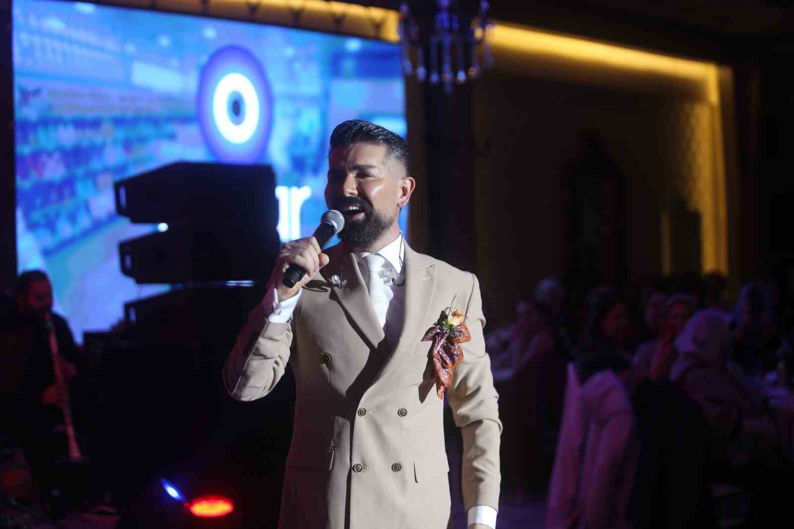 Bursa’nın kadınlar matinesinde güven ve sanat vurgusu
Bursa’nın kadınlar matinesinde güven ve sanat vurgusu