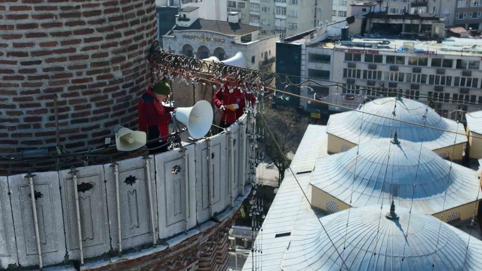 Bursa’nın mahyasında alışılagelmişin dışına çıkılıyor
