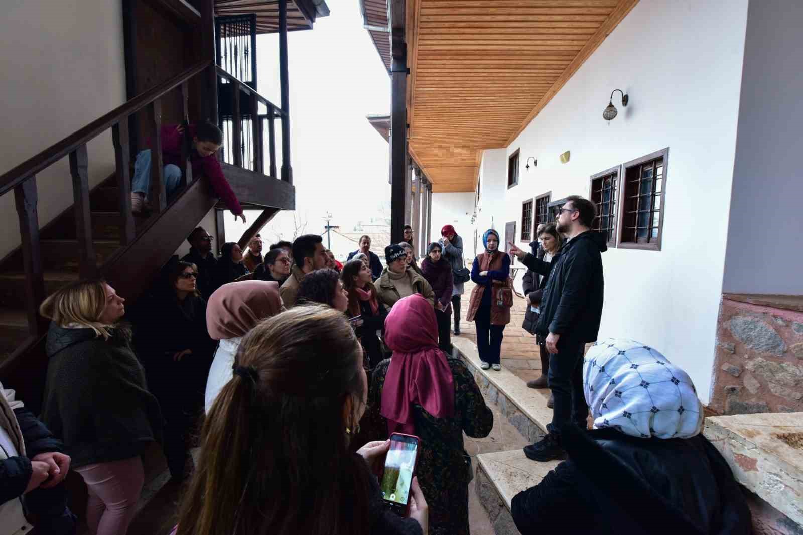 Bursa’nın manevi mirasına yolculuk
Bursa’nın manevi mirasına yolculuk