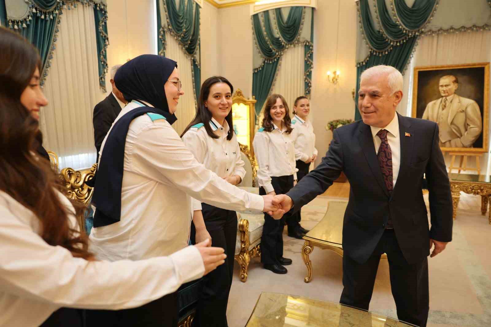 Bursa’nın rayları kadınlara emanet
