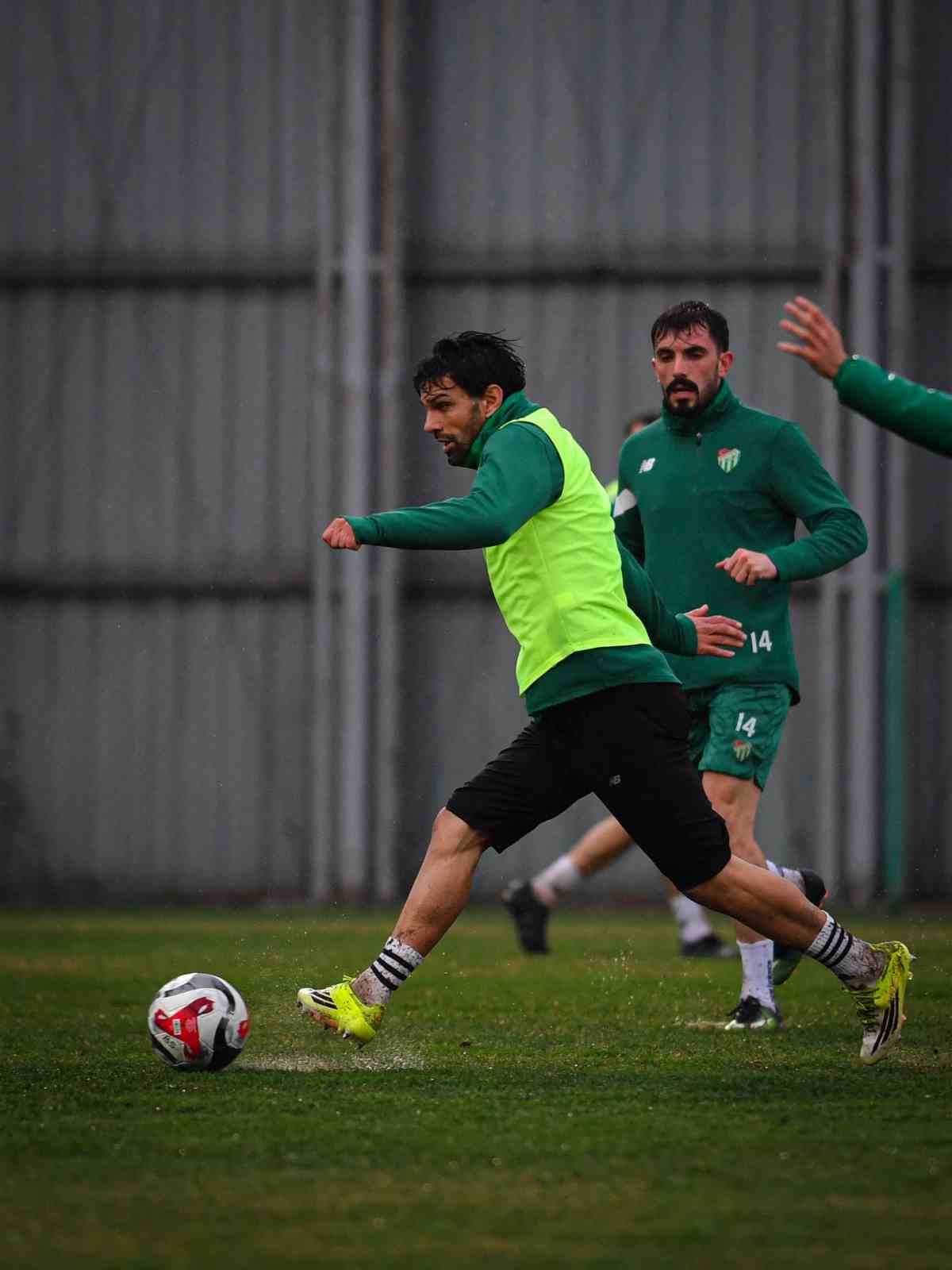 Bursaspor, Adanaspor maçı hazırlıklarını sürdürdü
