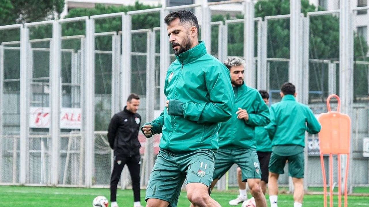 Bursaspor Antalya kampına çıkıyor
