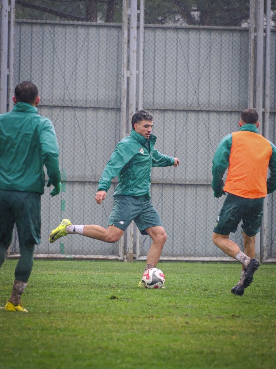 Bursaspor, Isparta 32 Spor maçı hazırlıklarına başladı
