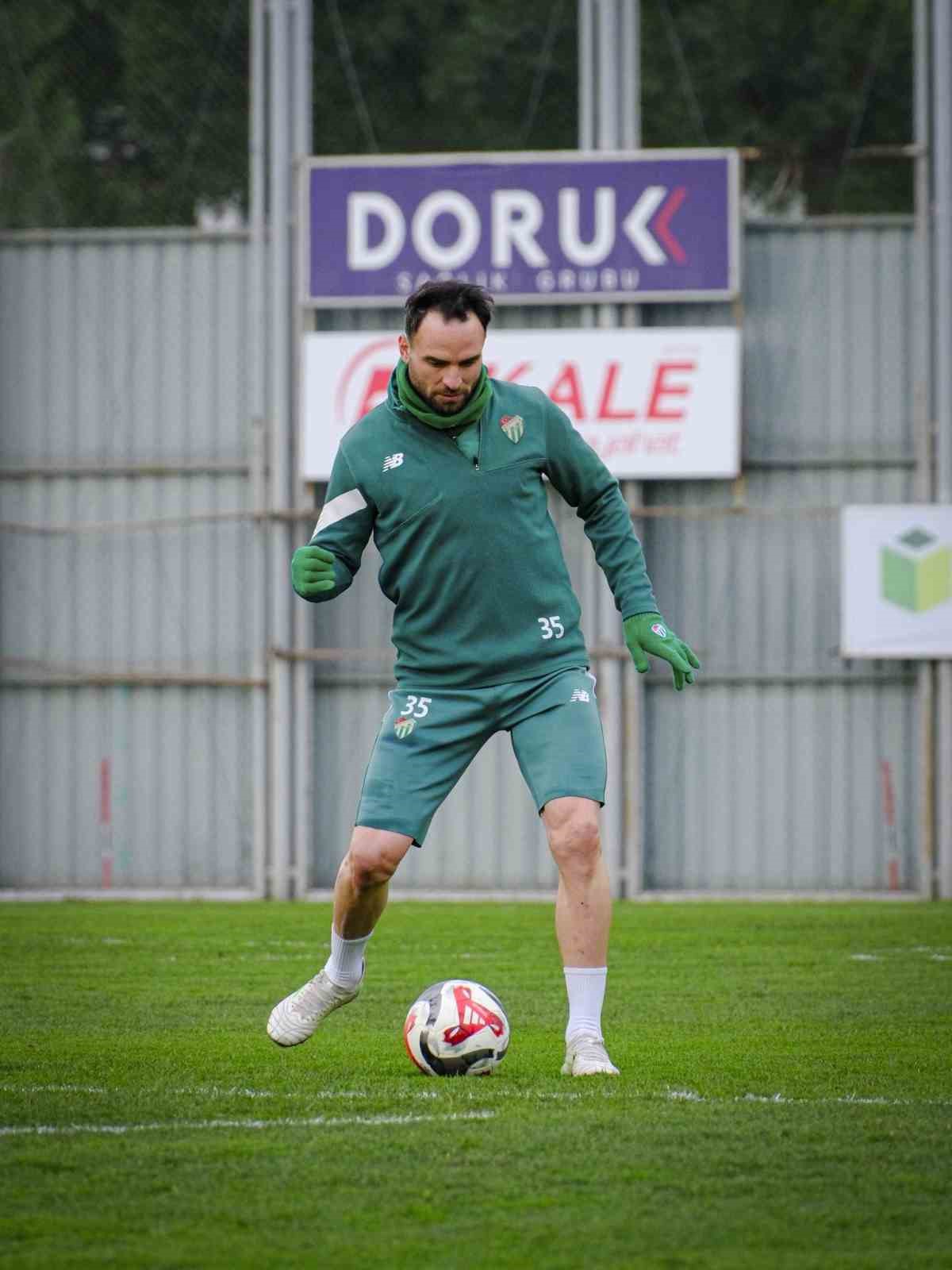 Bursaspor, Isparta 32 spor maçı hazırlıklarını sürdürüyor
