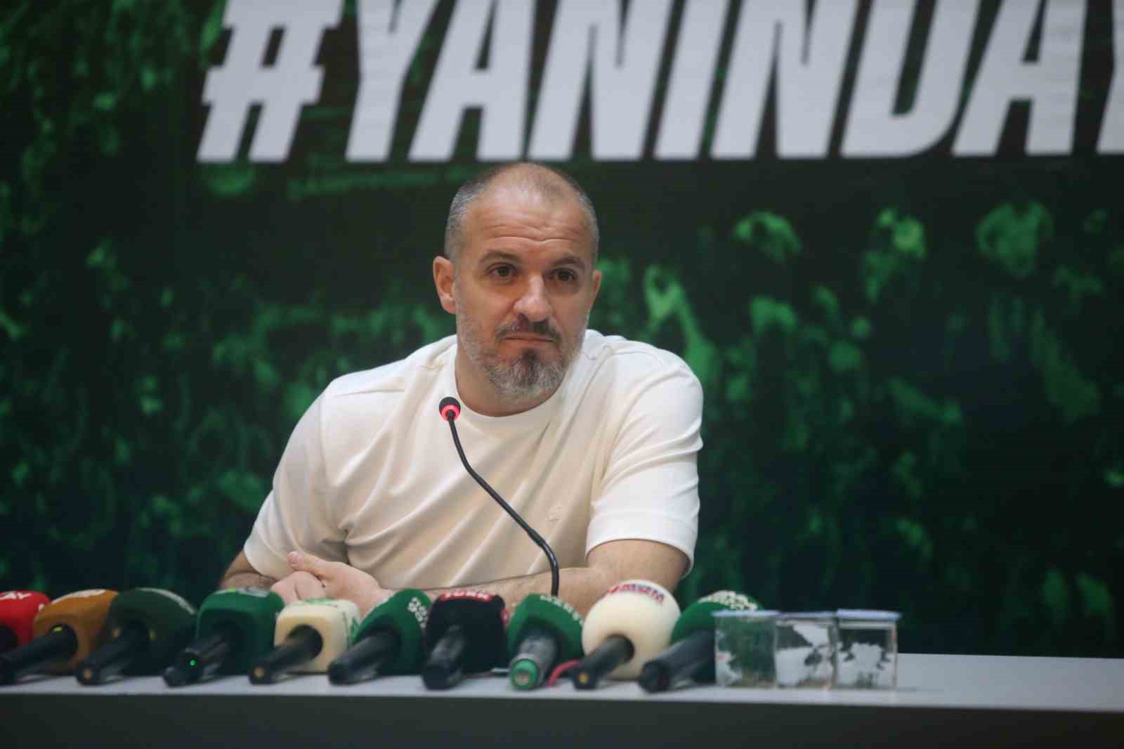 Bursaspor Teknik Direktörü Mustafa Er, transfer takvimini açıkladı
