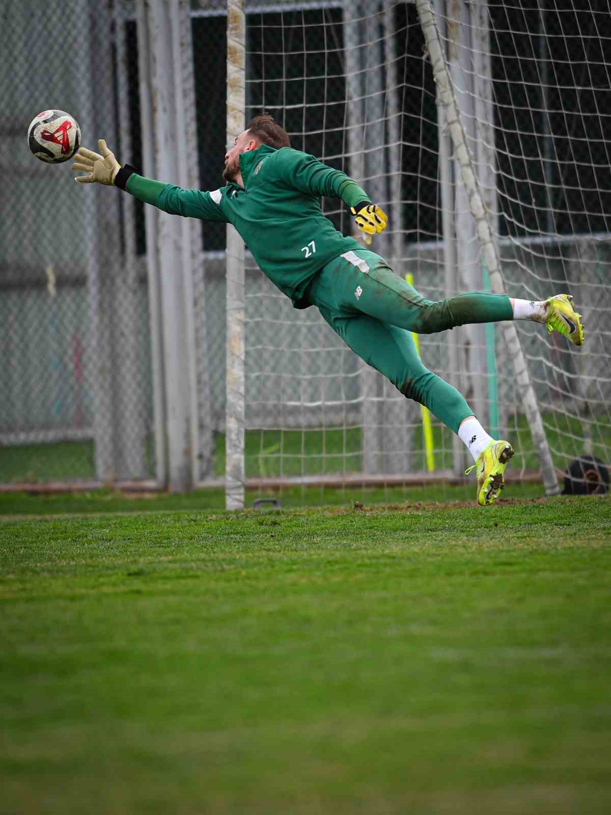 Bursaspor’da Adanaspor mesaisi başladı
