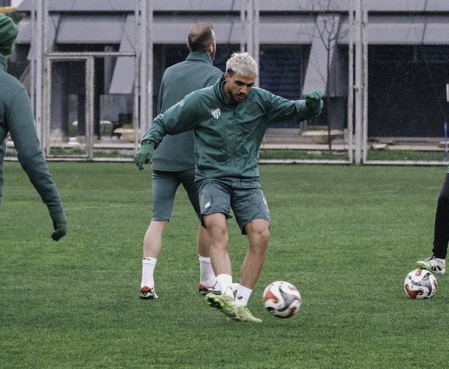 Bursaspor’da Gebze hazırlıkları sürüyor
