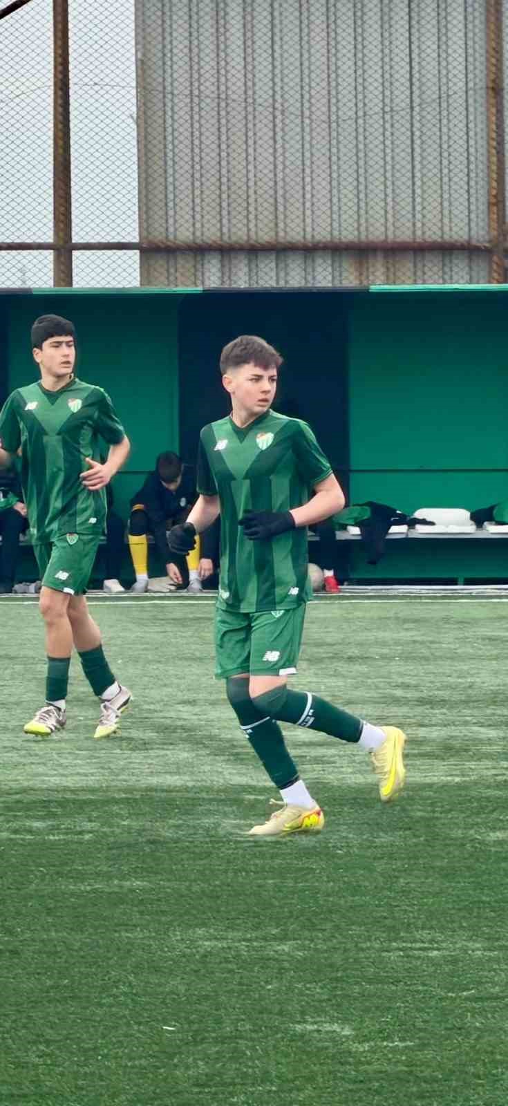 Bursasporlu 2 genç yetenek U14 Milli Takım kampına davet edildi
