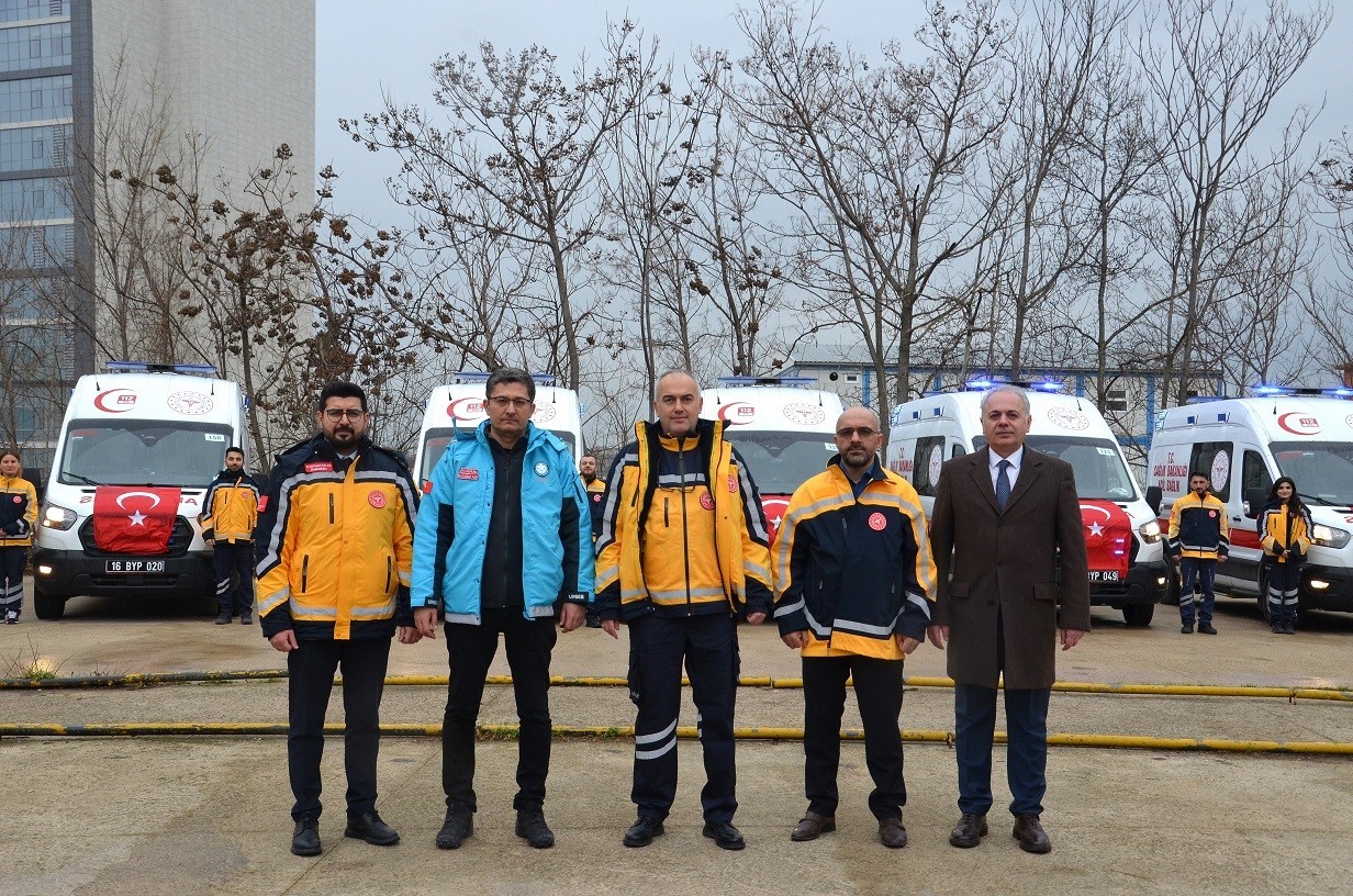 Bursa’ya 17 yeni 112 acil ambulansı
Bursa’ya 17 yeni 112 acil ambulansı