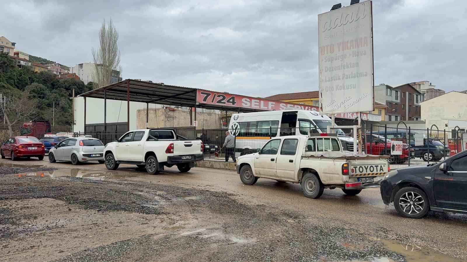 Bursa’ya çamur yağdı
